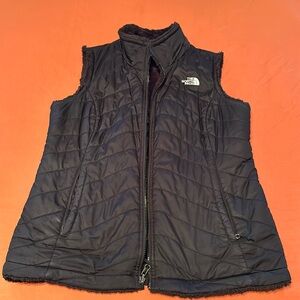 Women’s black north face reversible vest. Size medium